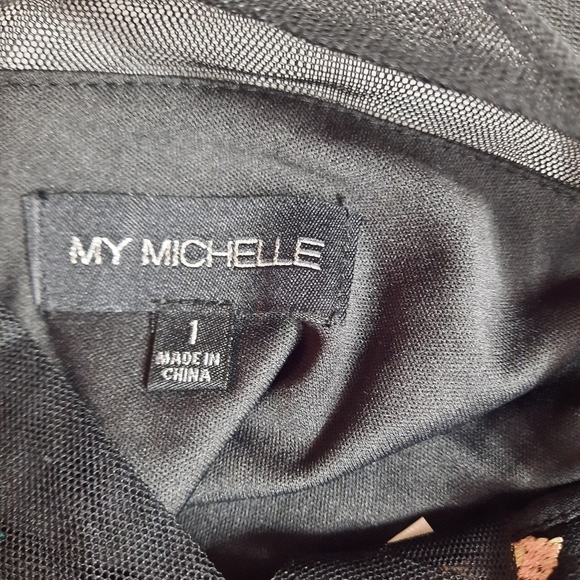 My Michelle Junior Size 1 Embroidered Crop Top - Picture 6 of 8